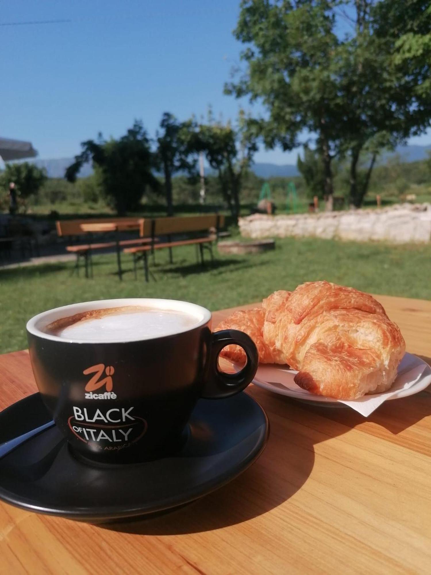Bed&Breakfast La Ginestra Abbateggio Екстер'єр фото